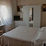 Alojamento de Acomodação e Pequeno-almoço Domus Gratiae 3*