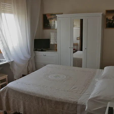 فندق مبيت وإفطار Domus Gratiae 3*