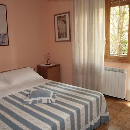 Domus Gratiae فندق مبيت وإفطار أوستِيا أنتيكا