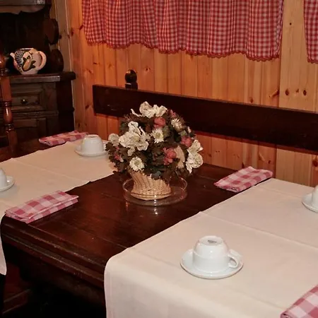 Domus Gratiae فندق مبيت وإفطار 3*