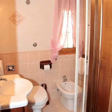 فندق مبيت وإفطار Domus Gratiae 3*